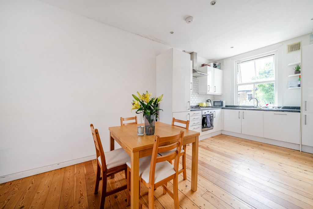 Property photo 2 of 18 Picture No. 07