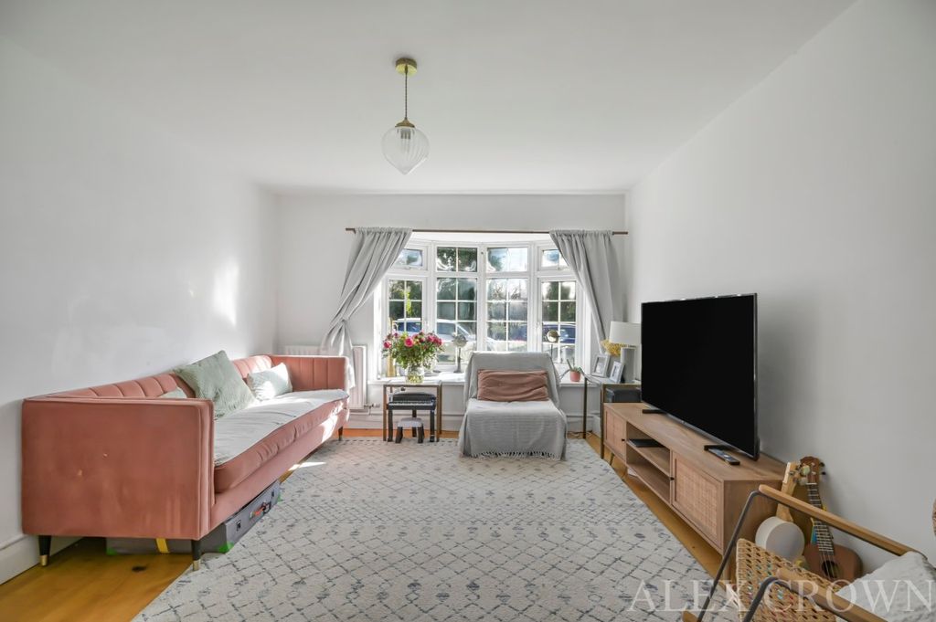 Property photo 3 of 15