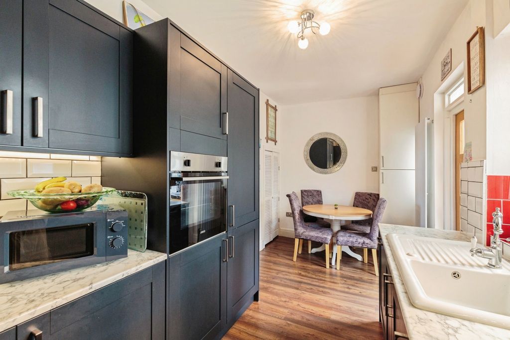 Property photo 3 of 19 Pbox-Img.Jpg