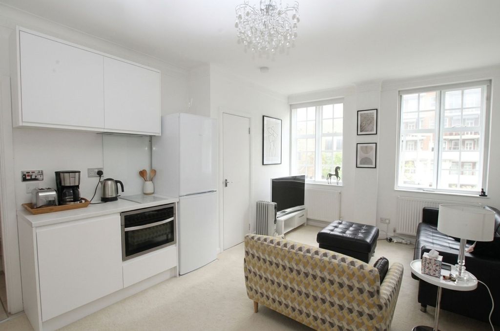 Property photo 1 of 4