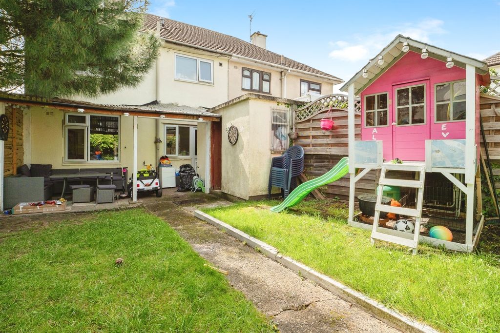 Property photo 2 of 17