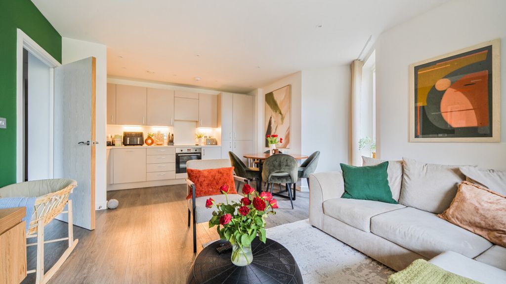 Property photo 3 of 18