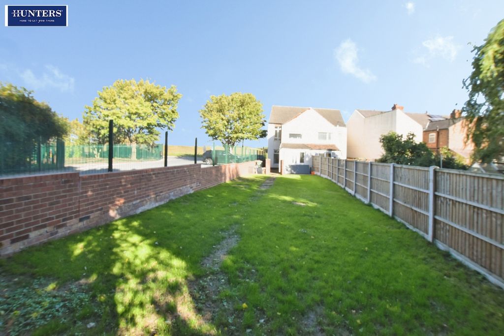 Property photo 1 of 11 Garden
