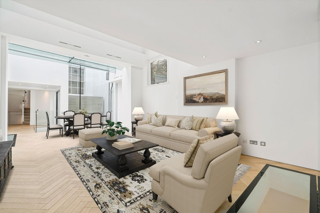 Property photo 2 of 22 Image