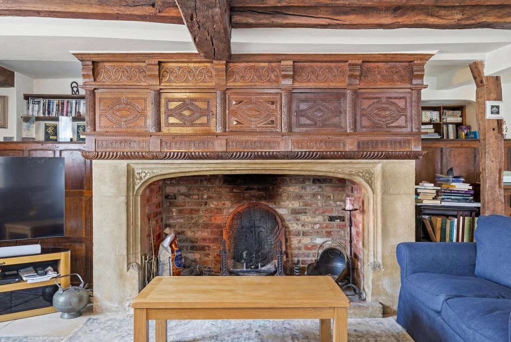 Property photo 3 of 27