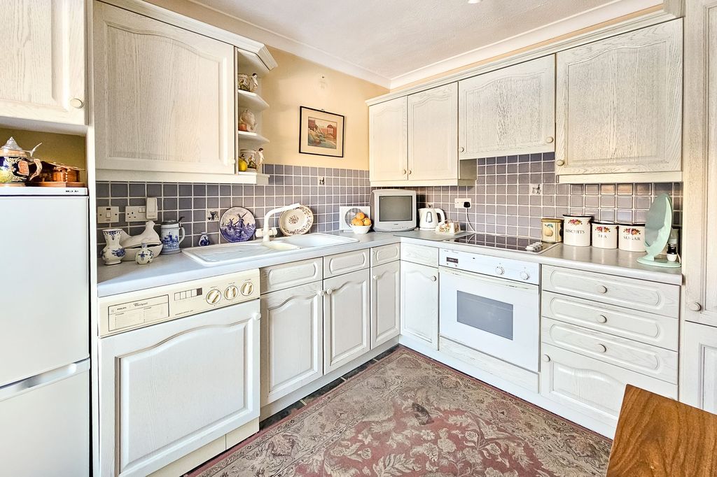Additional image 7 of 2 bed flat for saleOtley Road, Duchy Court Otley Road HG2