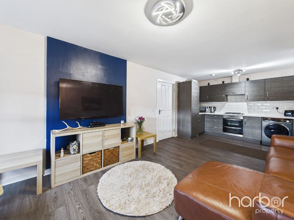 Property photo 3 of 14 4855494