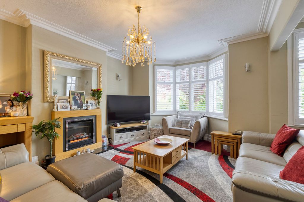 Property photo 3 of 42 Sitting Room