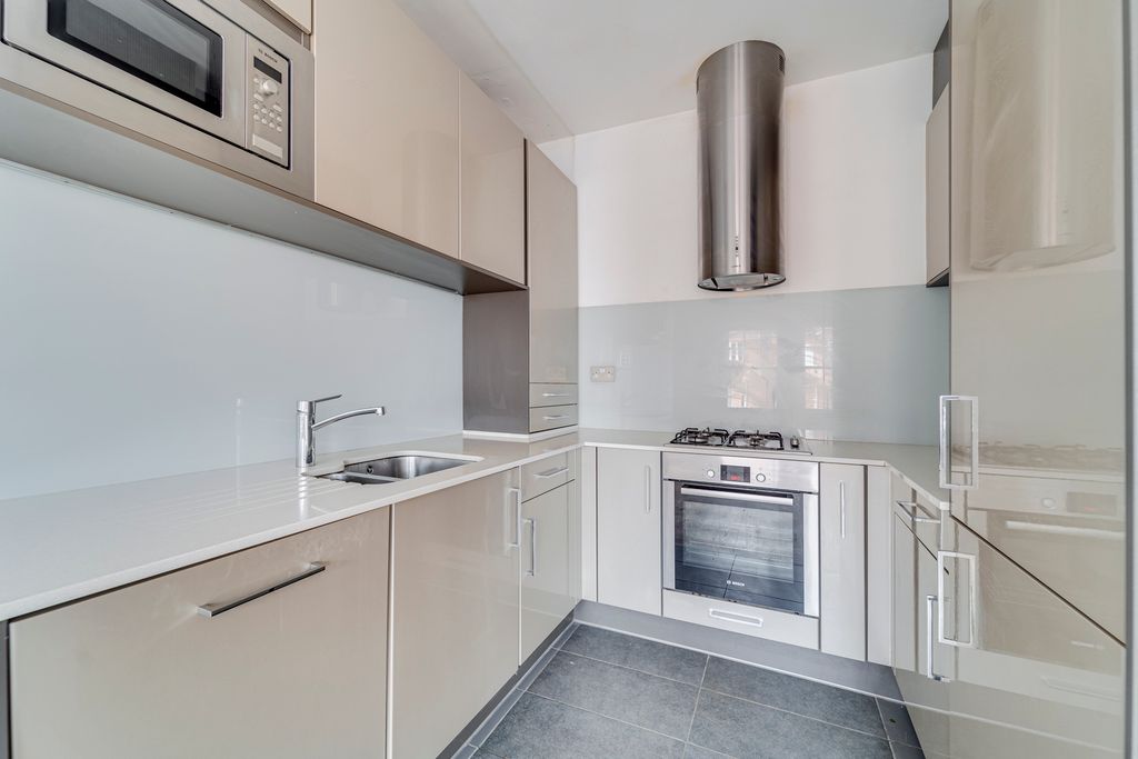 Property photo 2 of 6 Img_41235_5_Original