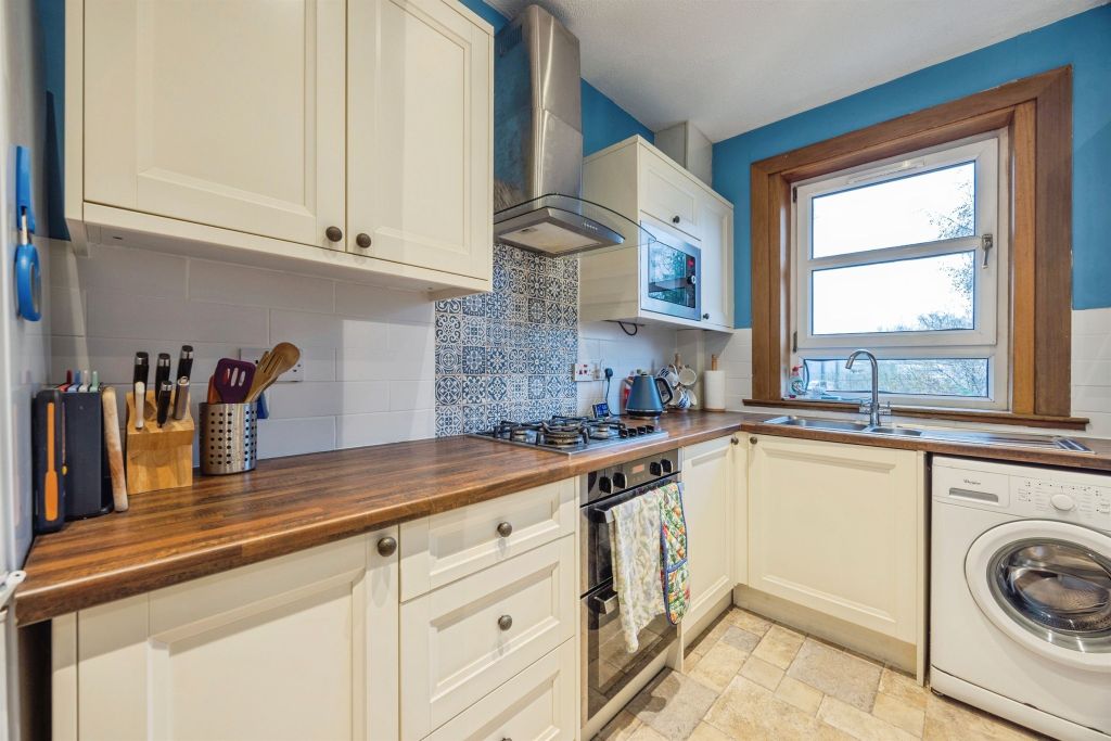 Property photo 2 of 23