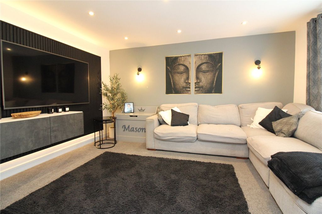 Property photo 1 of 17 Picture No. 35