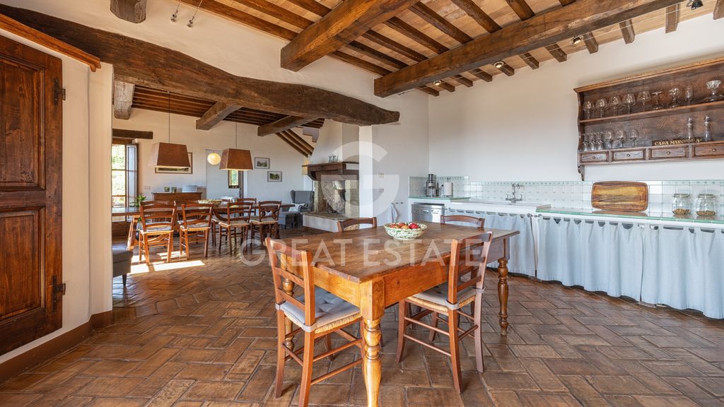 Property photo 2 of 51 Interiors
