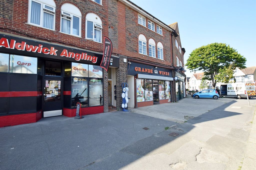 Property photo 1 of 8 (Main)