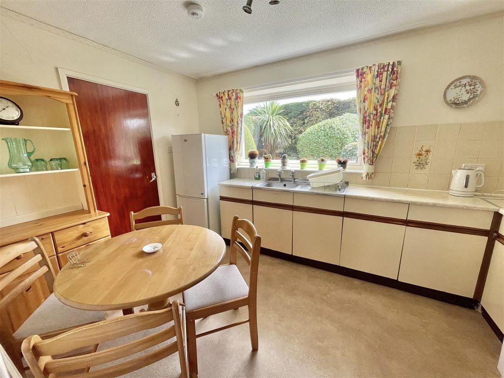 Additional image 9 of 3 bed detached bungalow for saleGlenview Avenue, Pembroke Dock SA72
