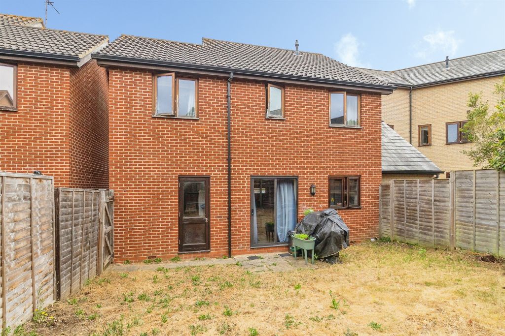 Property photo 2 of 17