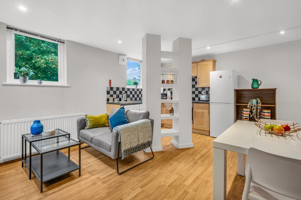 Property photo 1 of 11 Property Photo