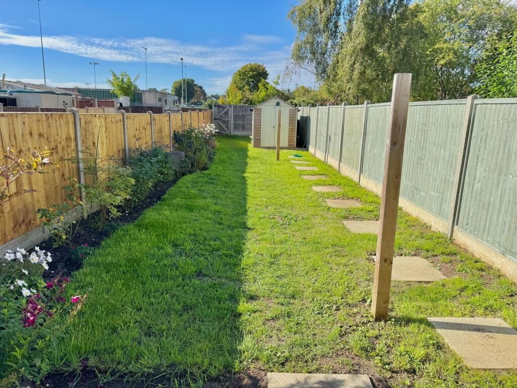 Property photo 2 of 10 Garden.Jpeg