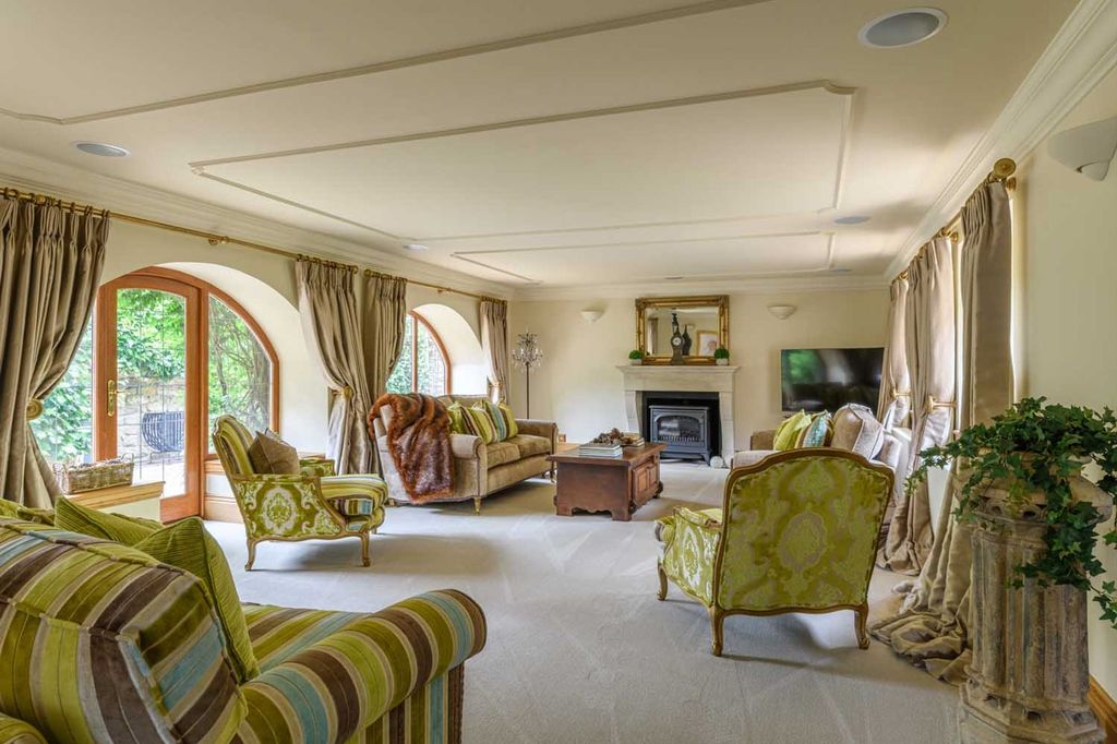 Property photo 3 of 30