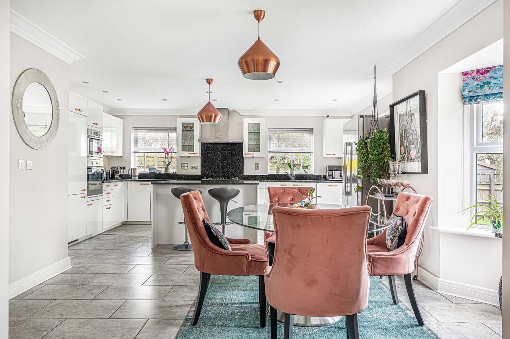 Property photo 3 of 43 Kitchen/Dining Room
