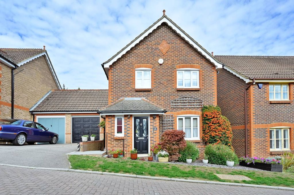 Property photo 2 of 23