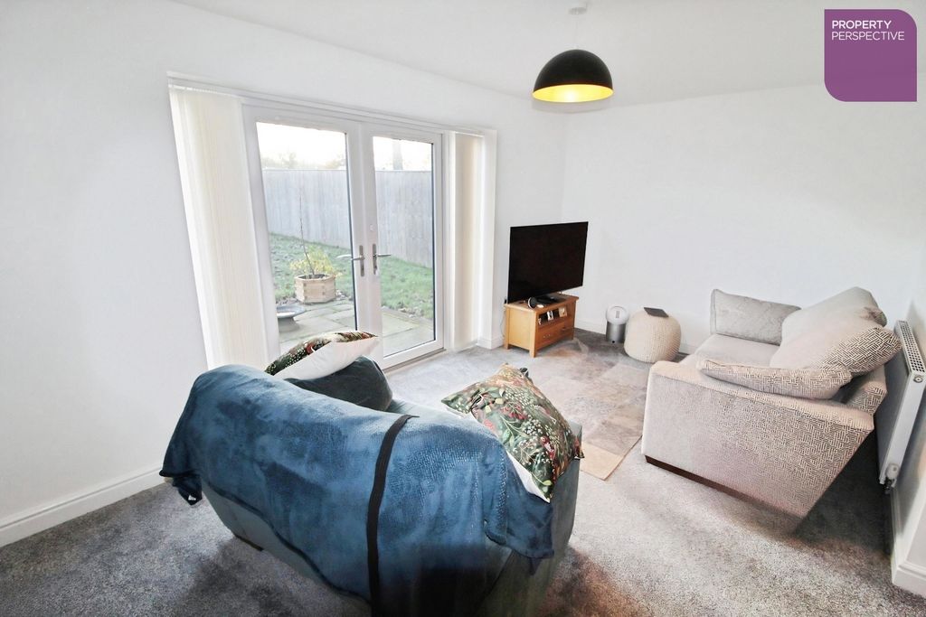 Property photo 2 of 10 Lounge