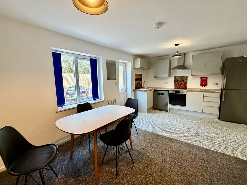 Property photo 3 of 10 Picture No. 19