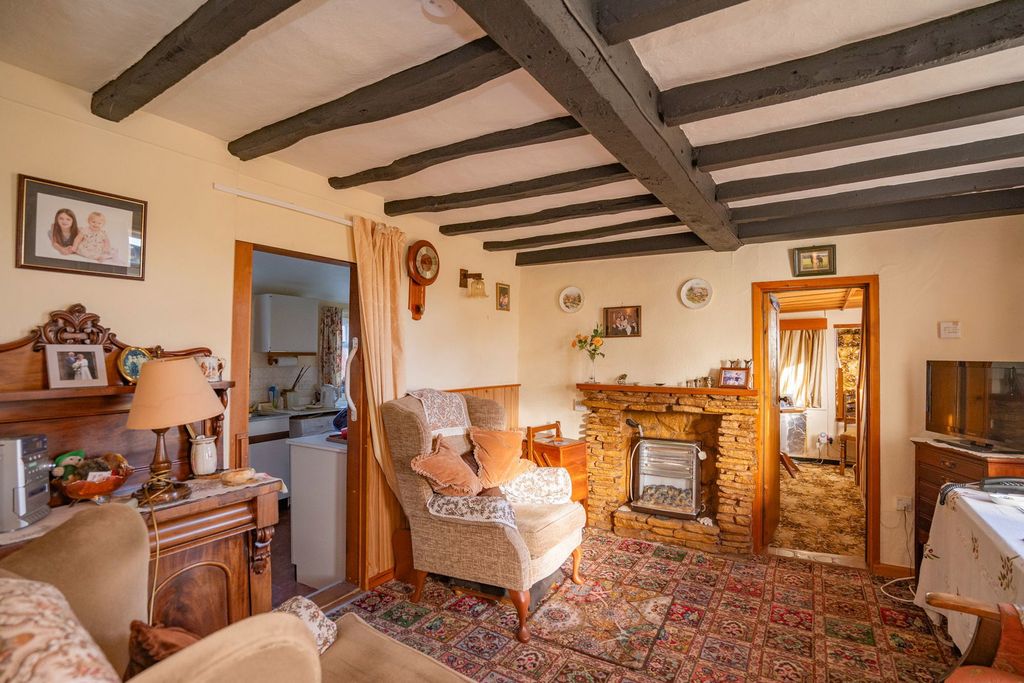 Property photo 2 of 17