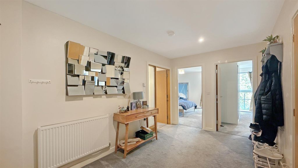 Property photo 2 of 12 479B22B90Bbb7d0E4Ade6c890261d35F43E5c2Ac.Jpg
