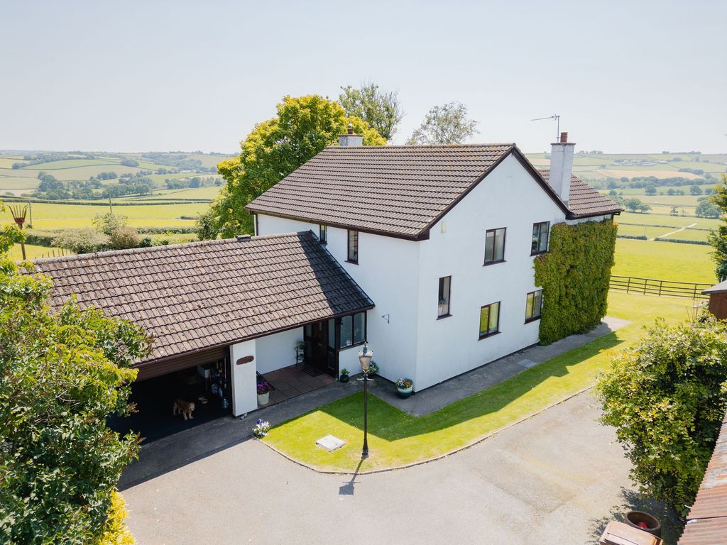 Property photo 1 of 37