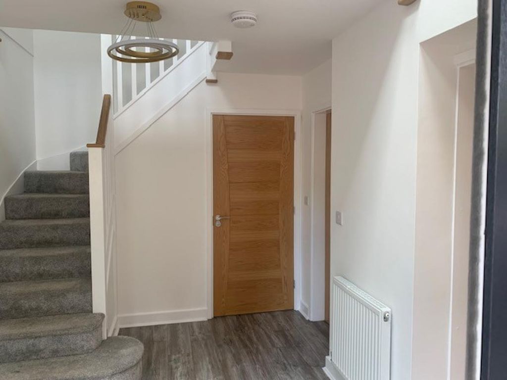 Property photo 3 of 33