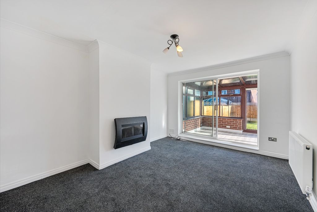 Property photo 2 of 13 4841552