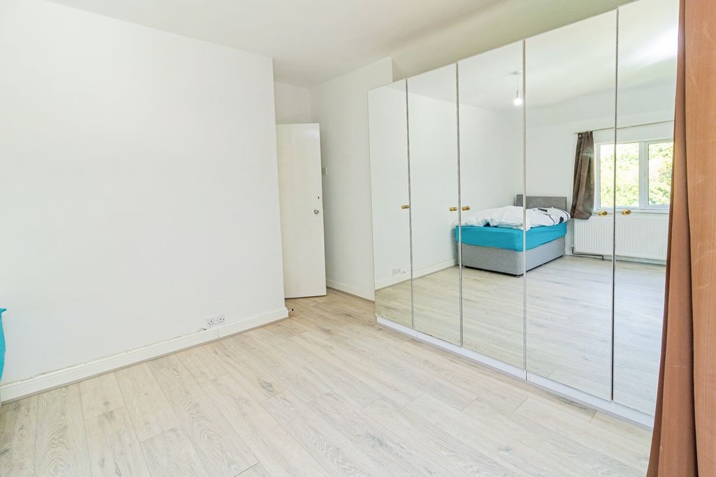 Additional image 17 of 3 bed semi-detached house for saleCardington Road, Bedford MK42