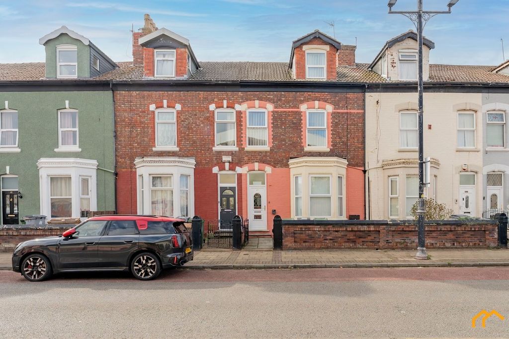 Property photo 1 of 18