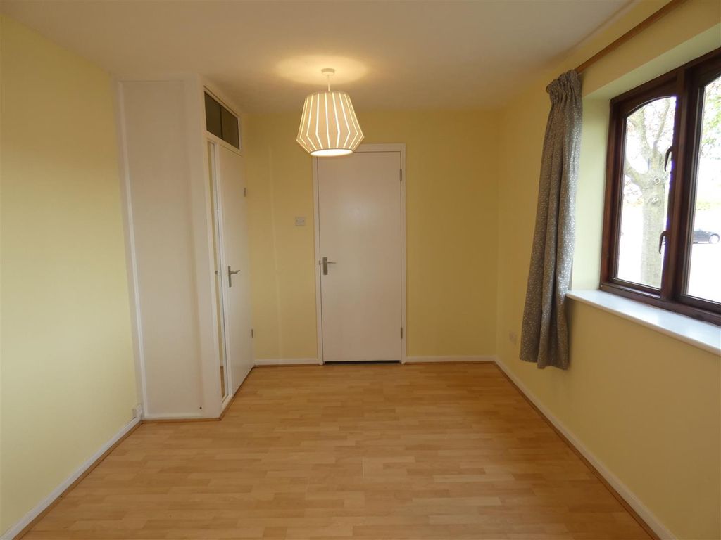 Property photo 3 of 5