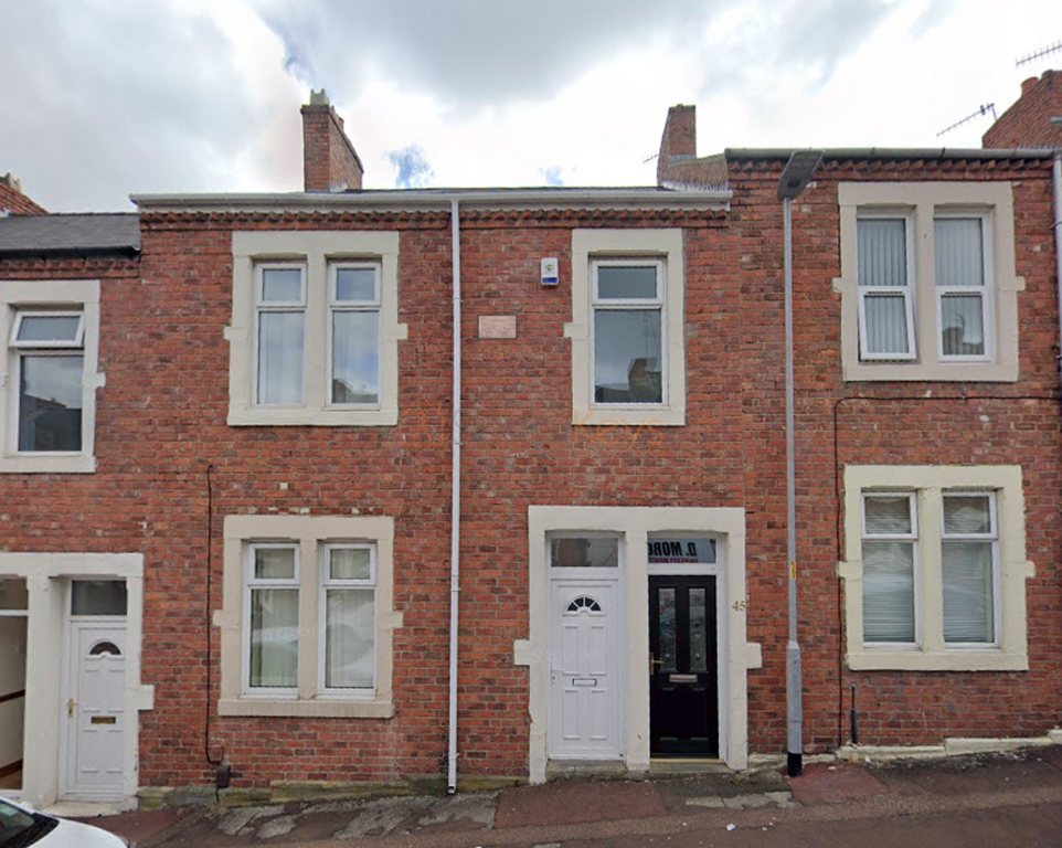 Property photo 1 of 12 Front