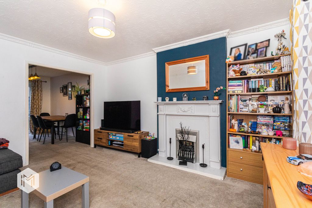 Property photo 2 of 16 Picture No. 15