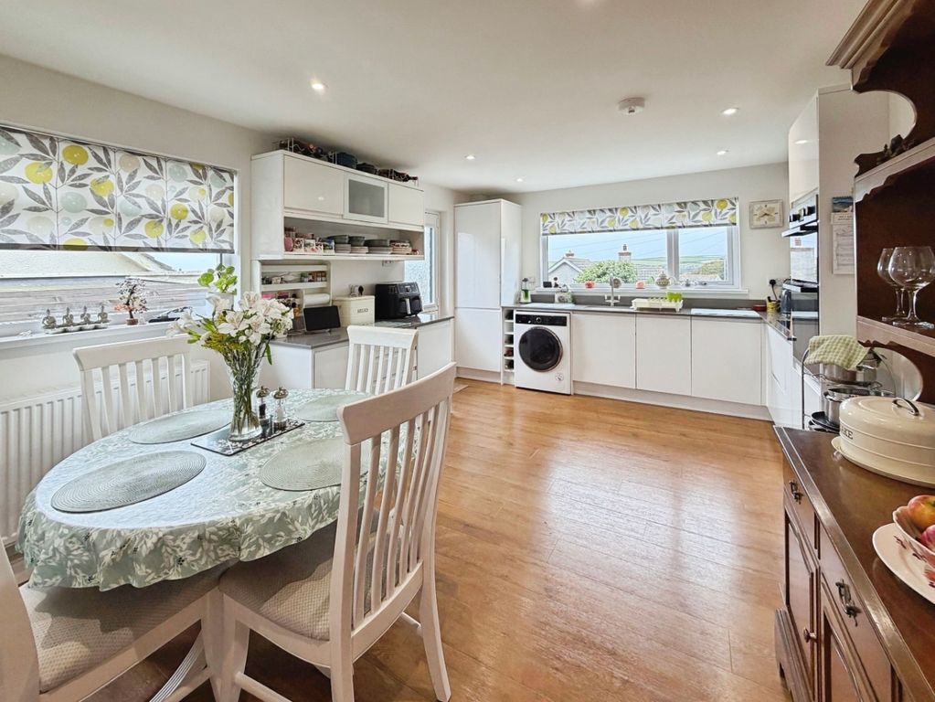 Property photo 2 of 26 4976185