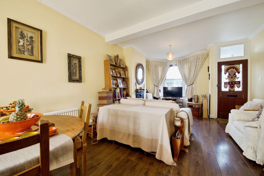 Property photo 3 of 13 Pbox-Img.Jpg