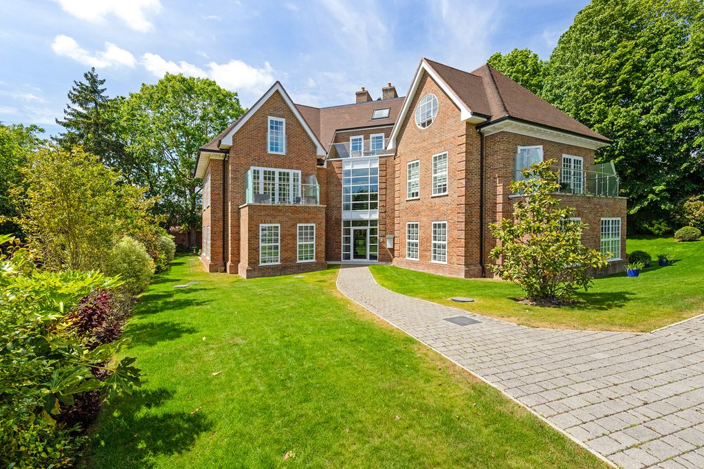 Property photo 1 of 15