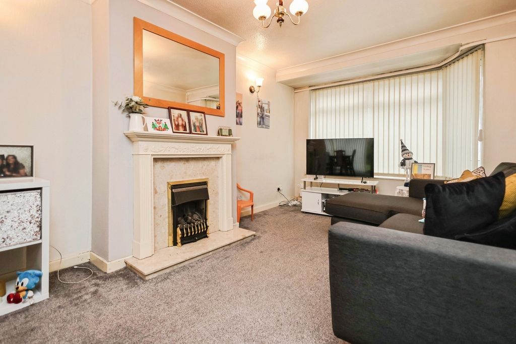 Property photo 3 of 15 Pbox-Img.Jpg