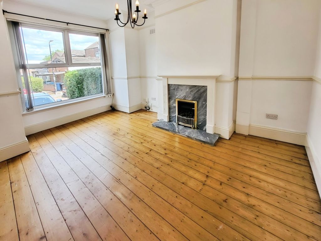 Property photo 2 of 19 Picture No. 16