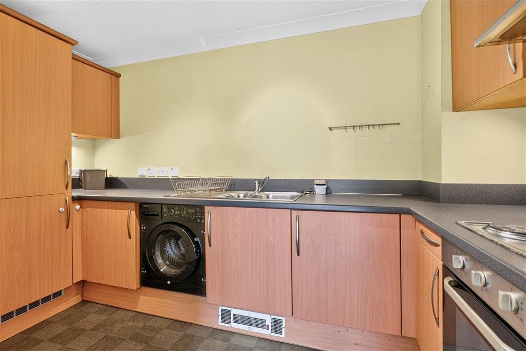 Property photo 1 of 9 Kitchen