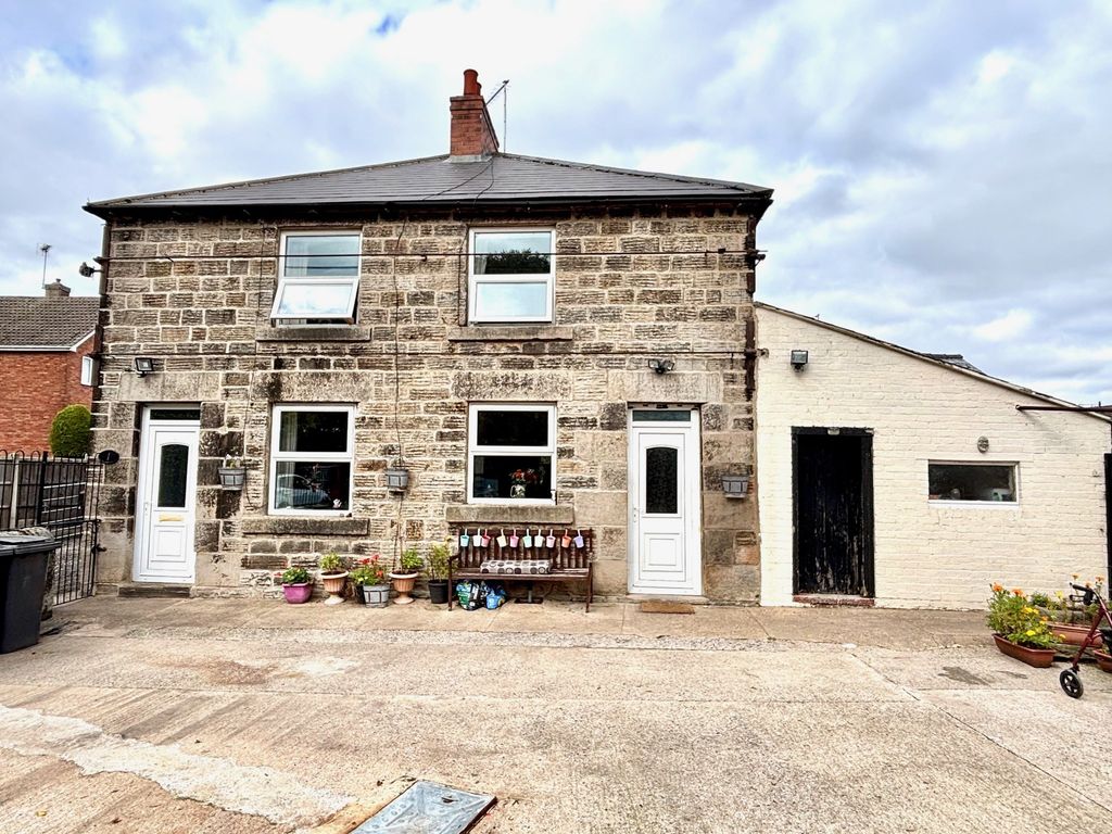 Property photo 2 of 19