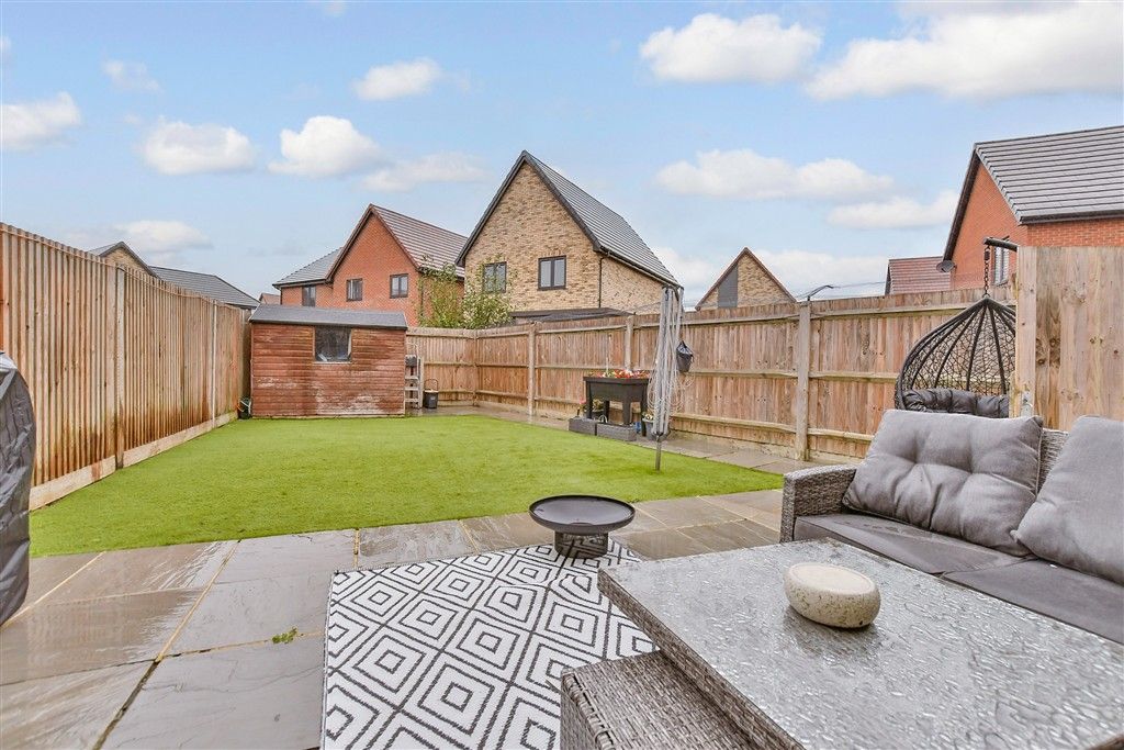 Property photo 3 of 11 External Feature