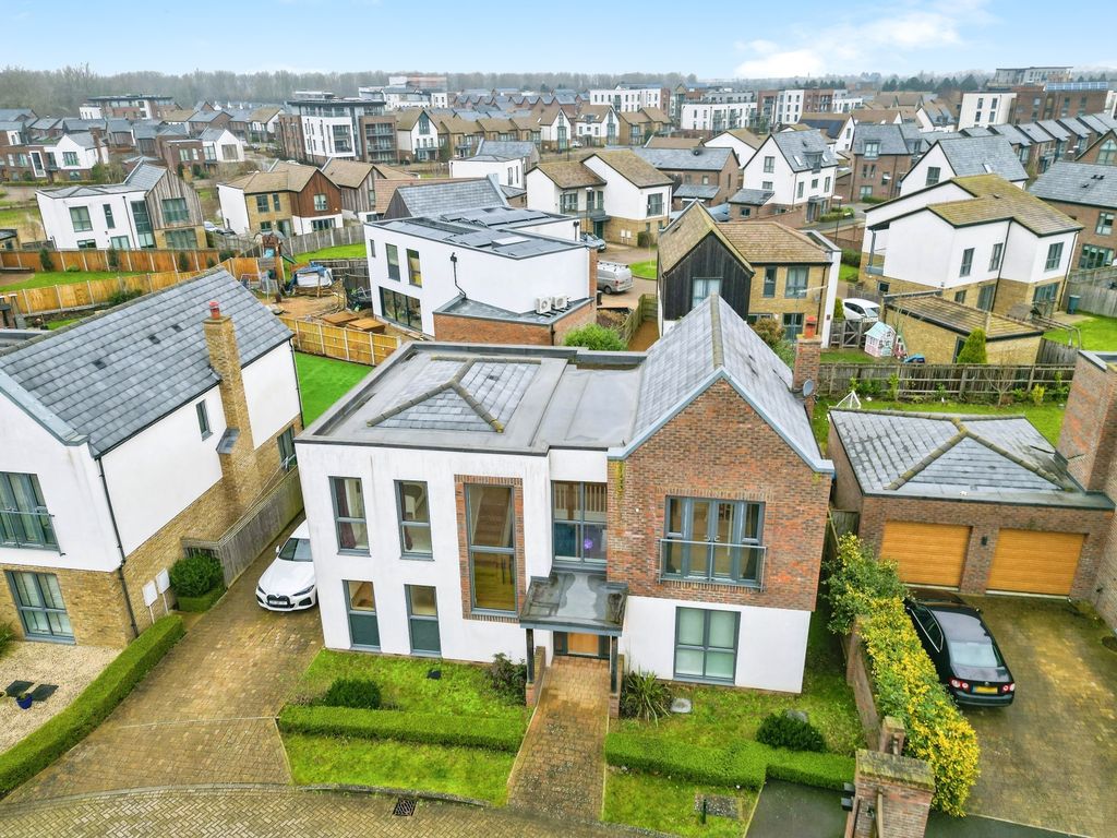 Property photo 2 of 30