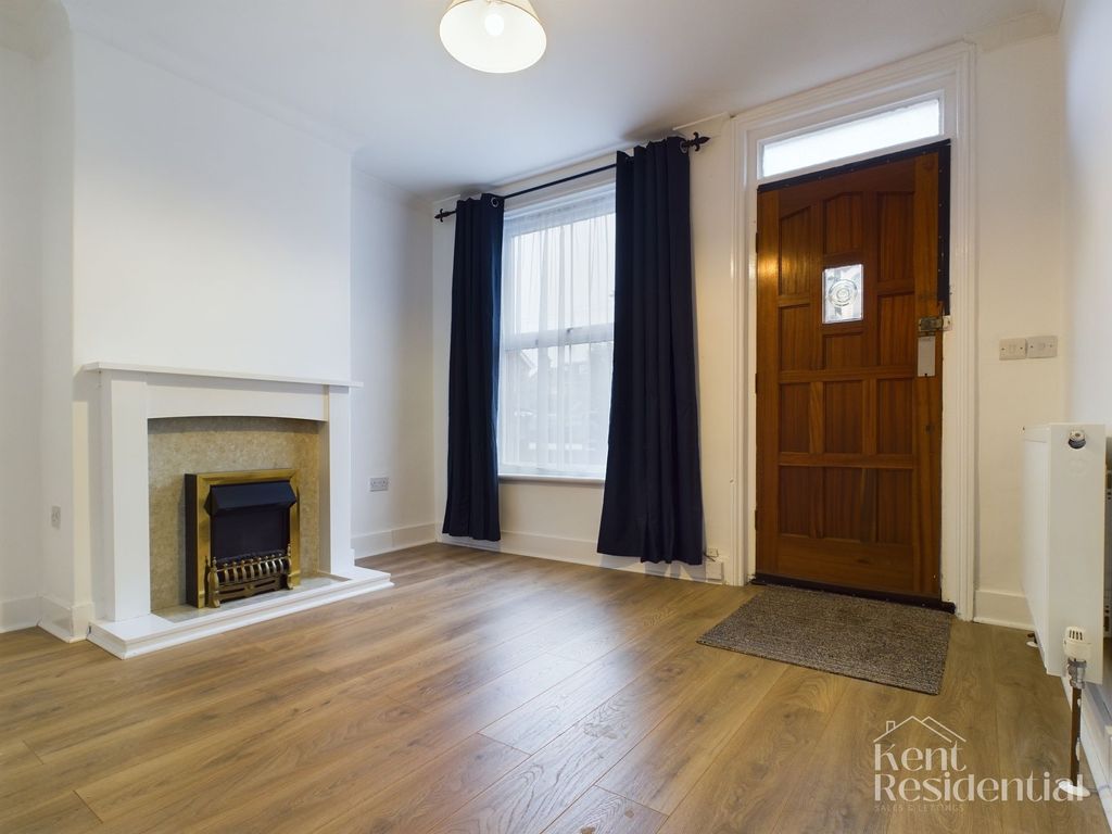 Property photo 2 of 13 Photo 11