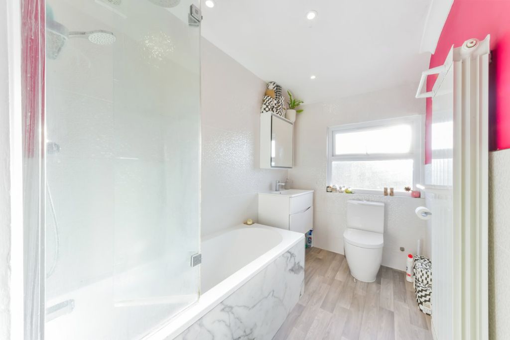 Property photo 2 of 13 Picture No. 05