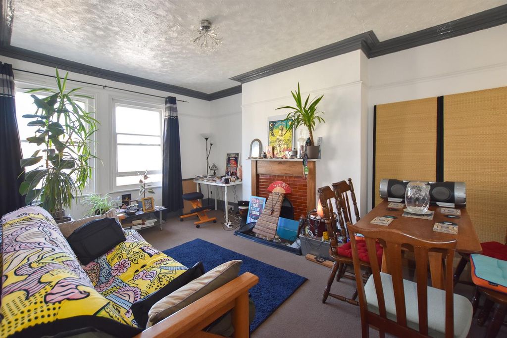 Property photo 2 of 10 Living Room