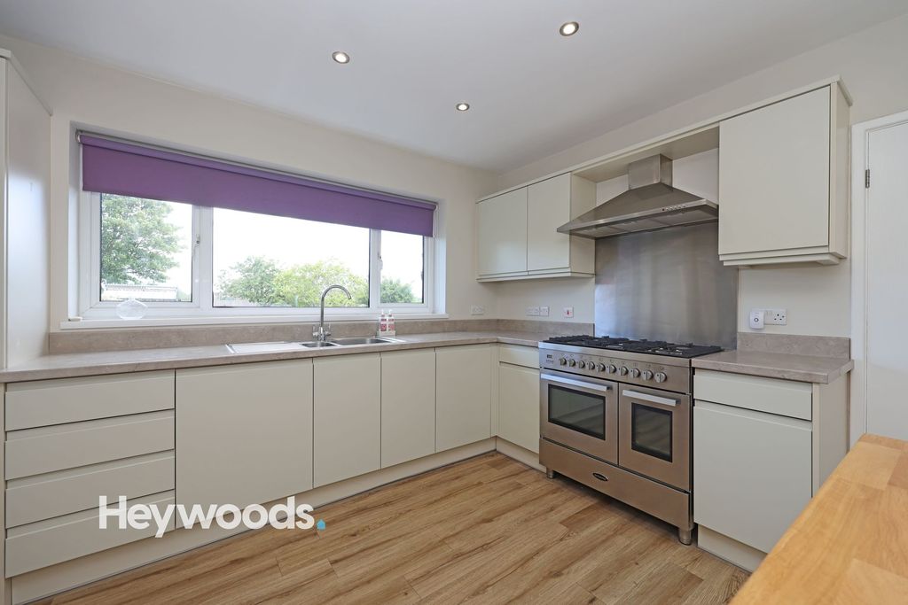 Property photo 3 of 56