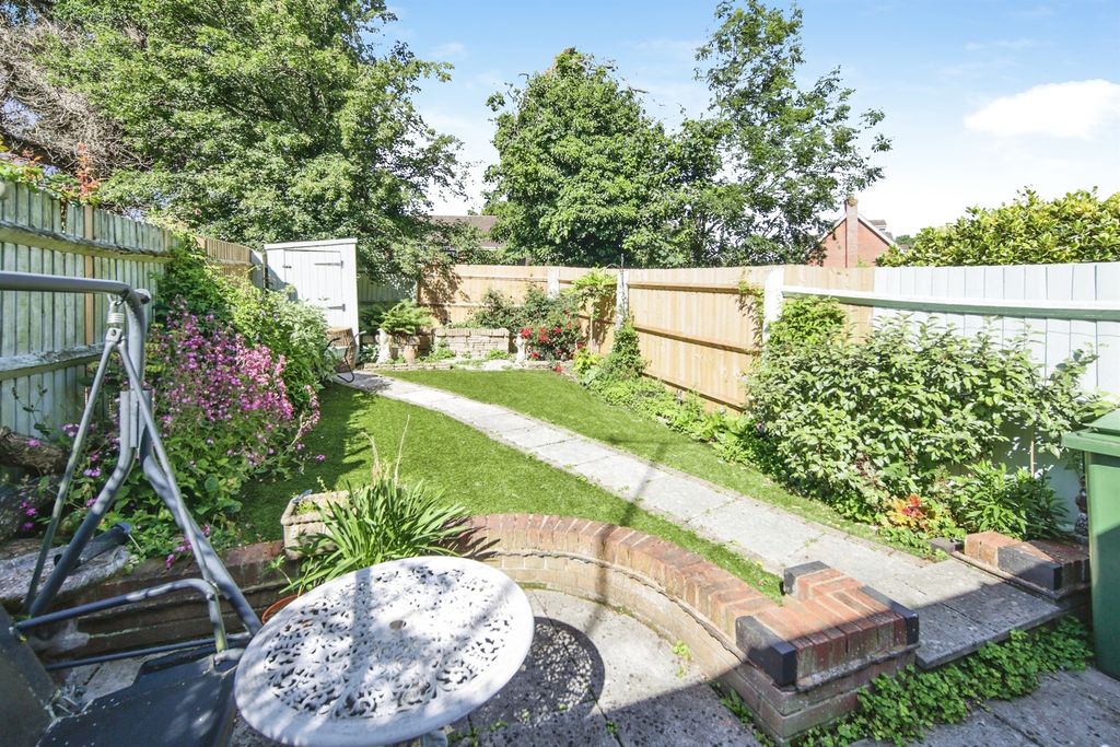 Property photo 2 of 19